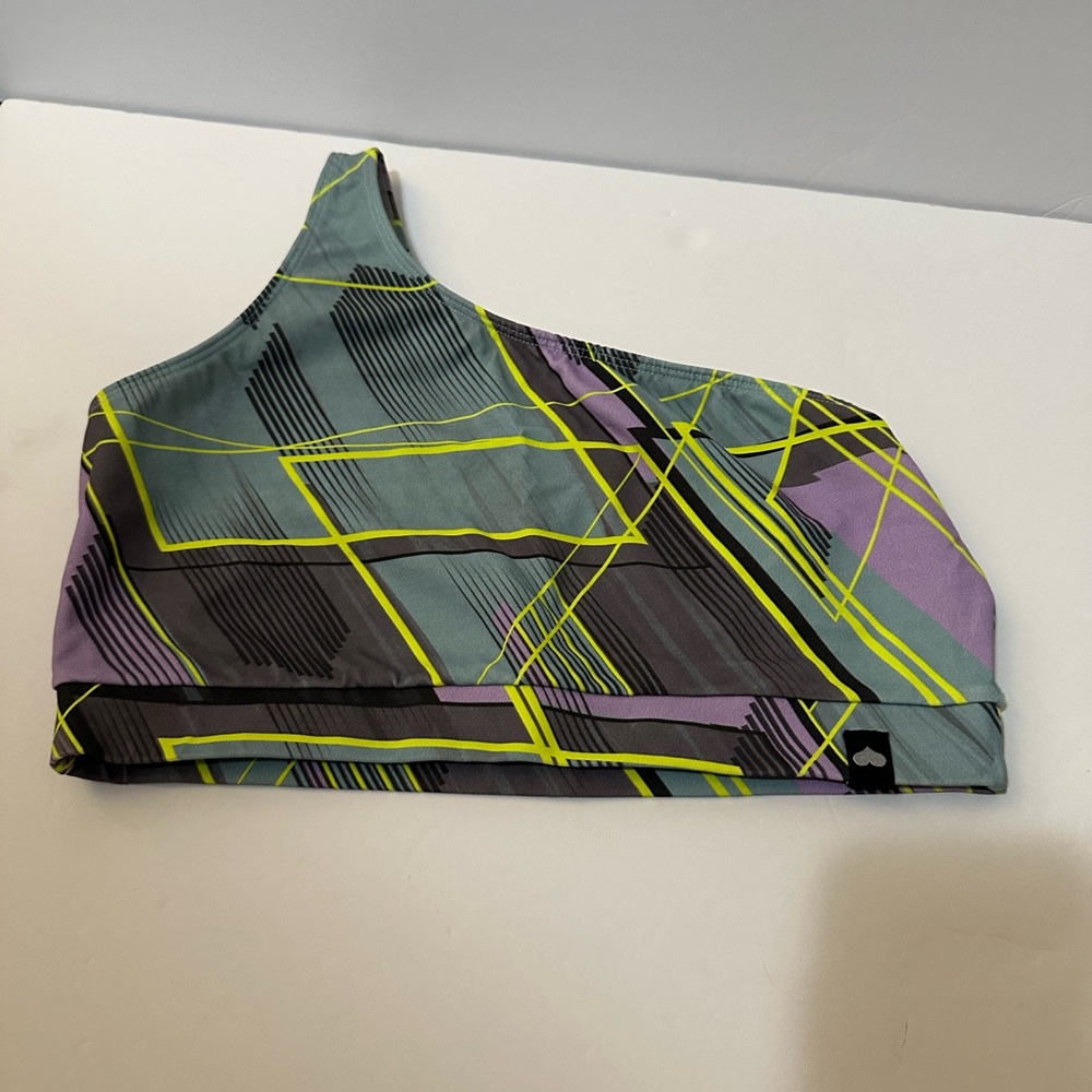 Booty by Brabants | Curvy Laser One Shoulder Top